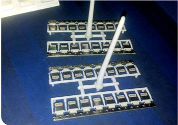 精密電子連接器專(zhuān)用注塑機(jī)